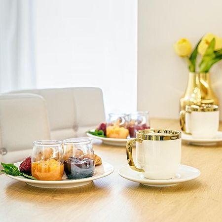 Golden Queen Apartments Old Town คราคูฟ ภายนอก รูปภาพ