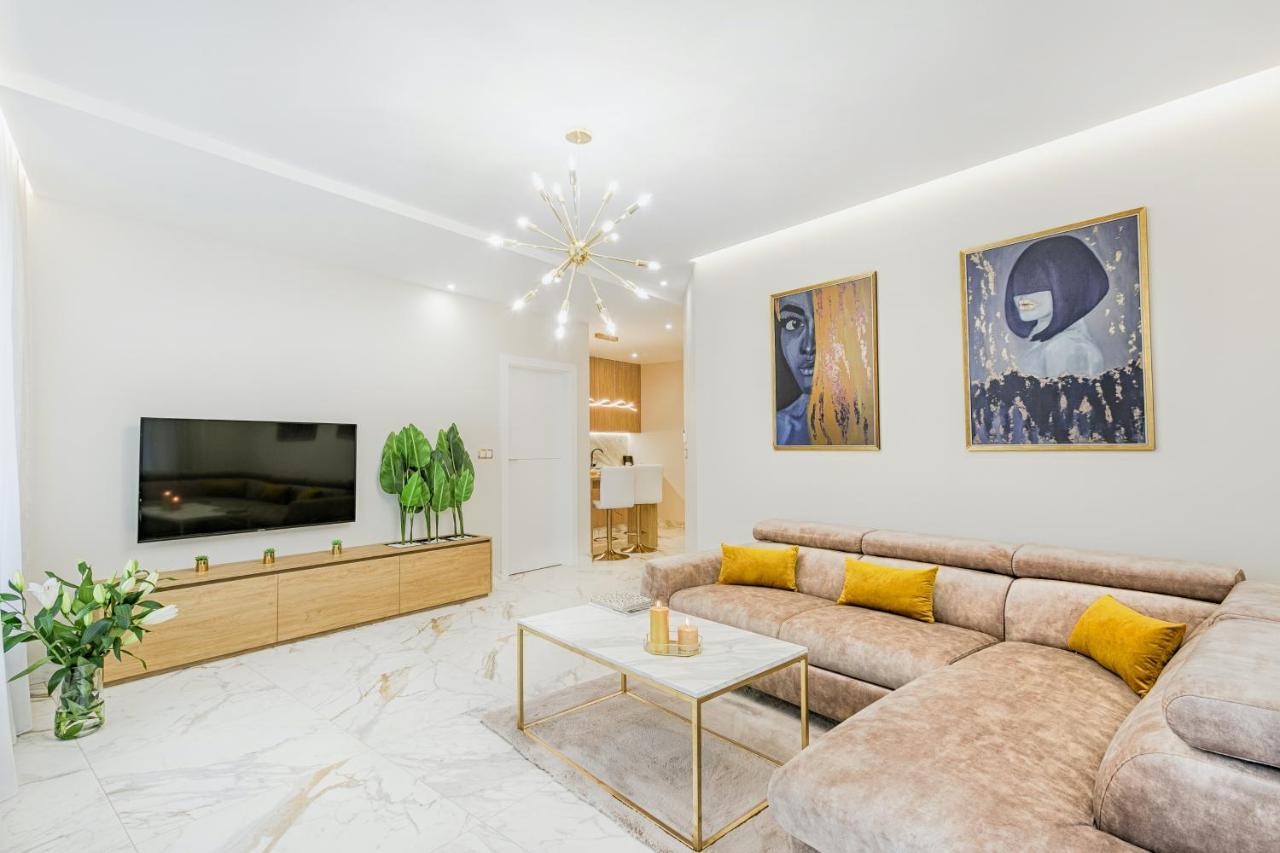 Golden Queen Apartments Old Town คราคูฟ ภายนอก รูปภาพ