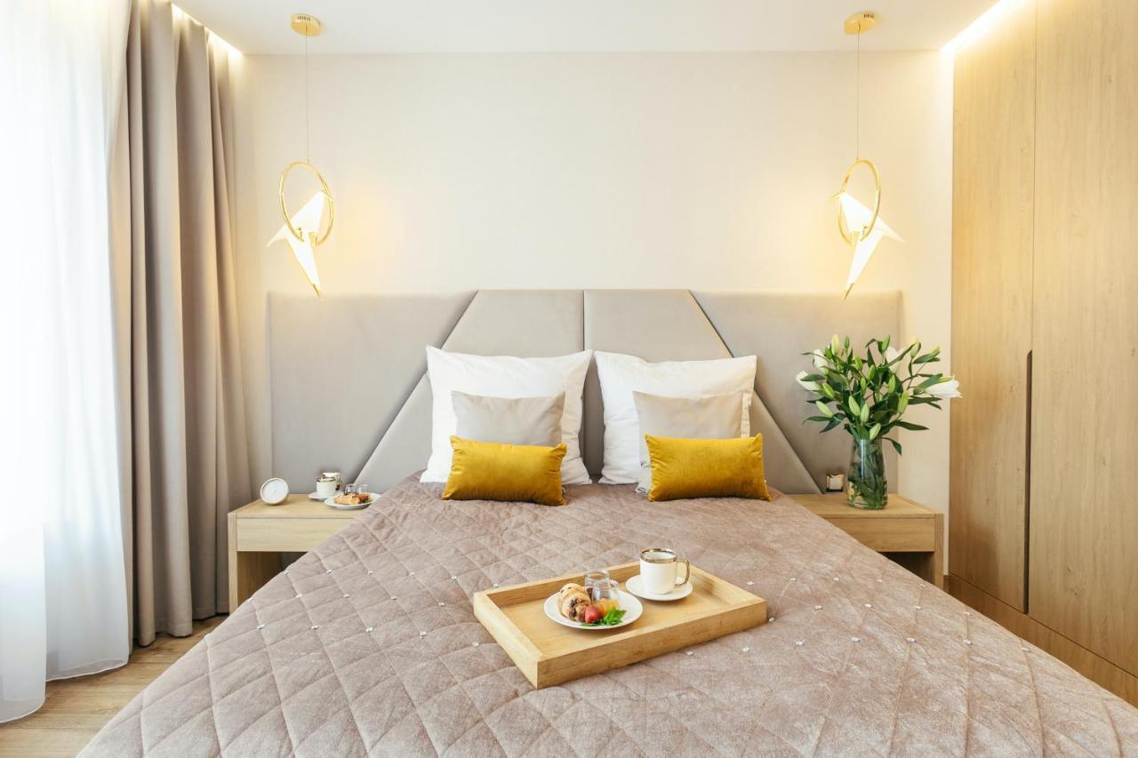 Golden Queen Apartments Old Town คราคูฟ ภายนอก รูปภาพ