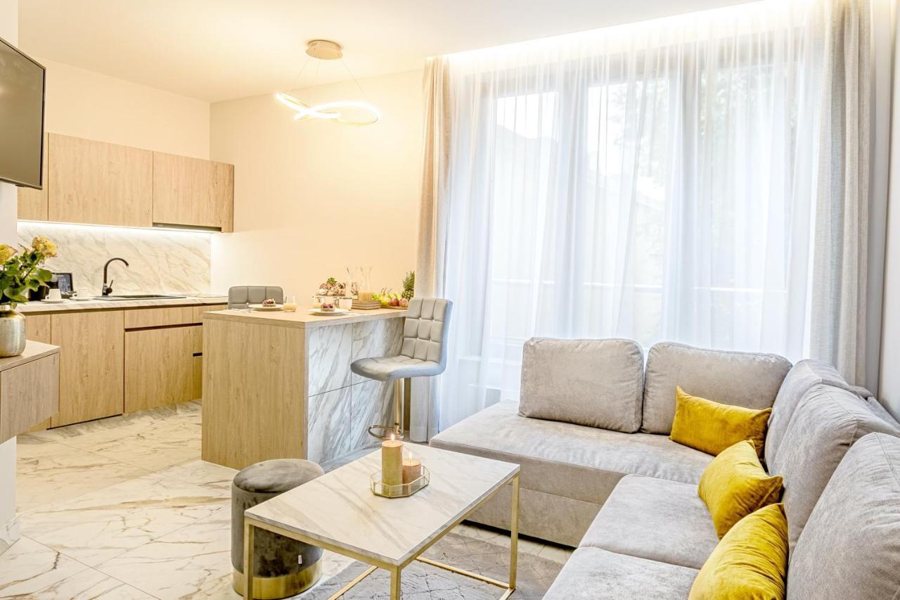 Golden Queen Apartments Old Town คราคูฟ ภายนอก รูปภาพ