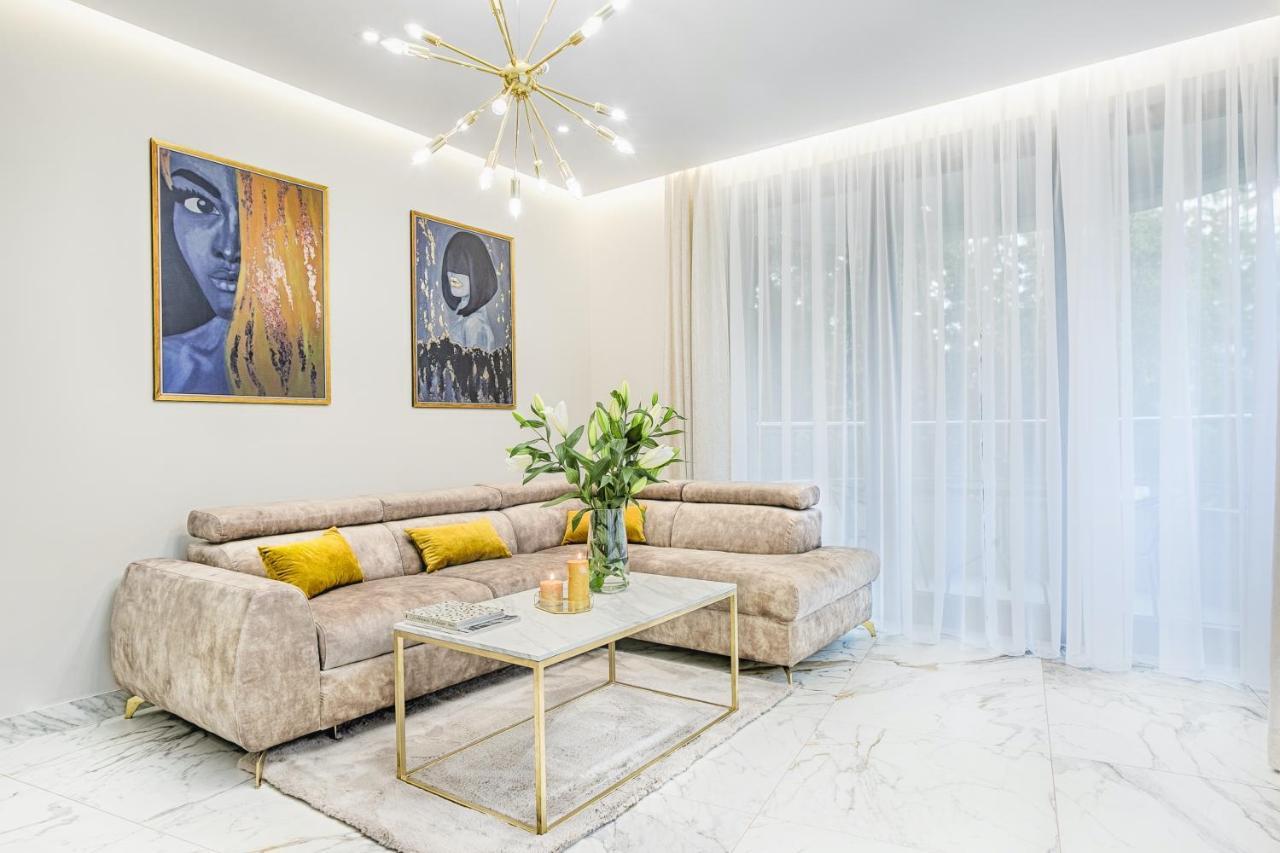 Golden Queen Apartments Old Town คราคูฟ ภายนอก รูปภาพ