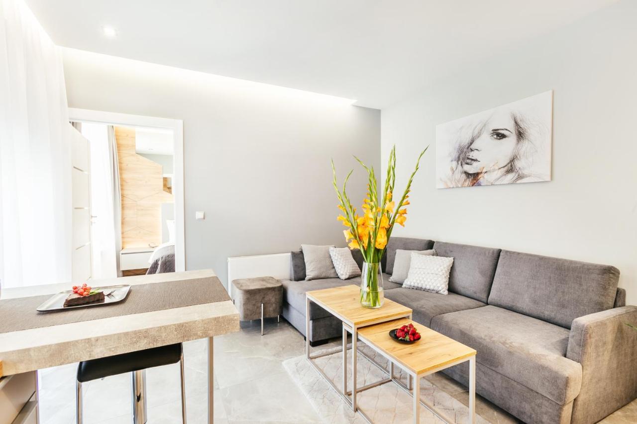 Golden Queen Apartments Old Town คราคูฟ ภายนอก รูปภาพ