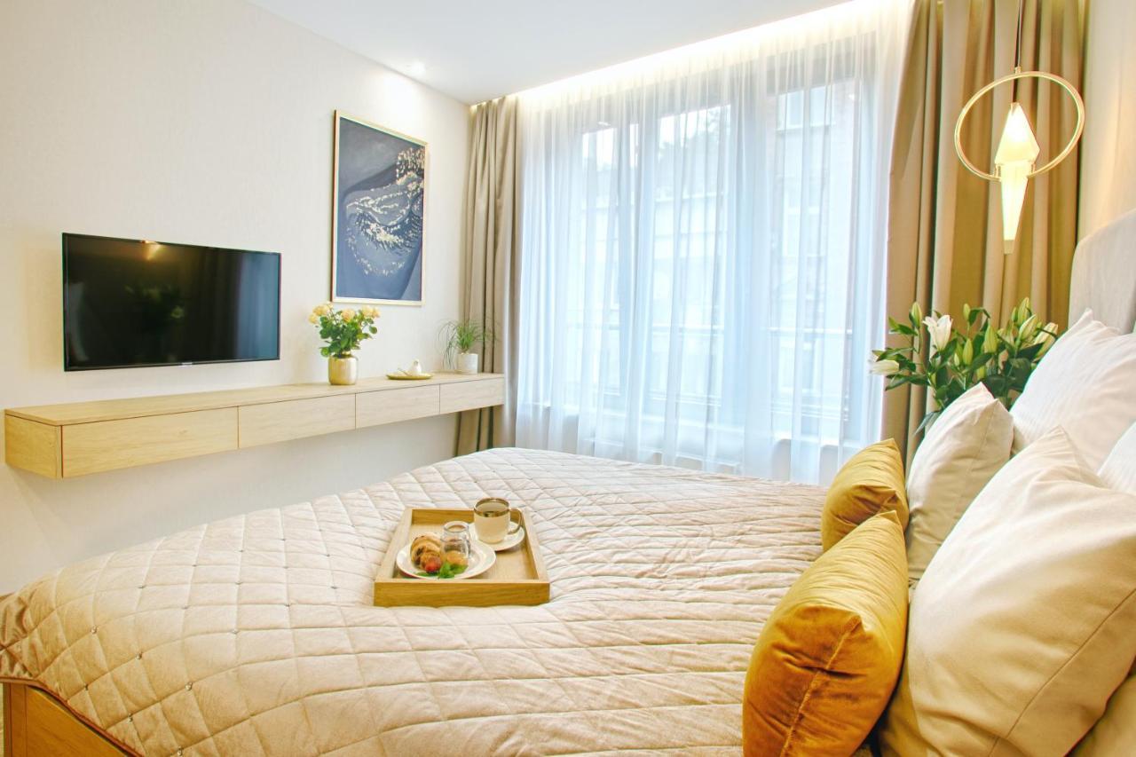 Golden Queen Apartments Old Town คราคูฟ ภายนอก รูปภาพ